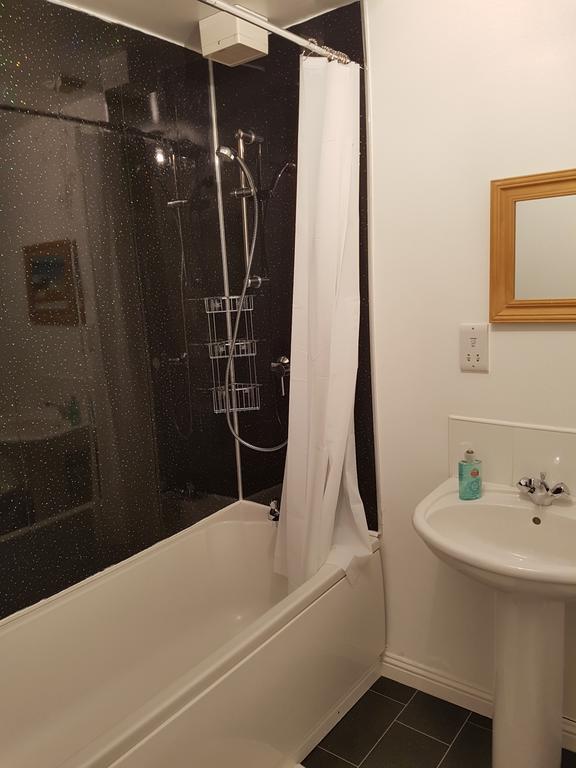 Bathgate Contractor And Business Apartment Esterno foto